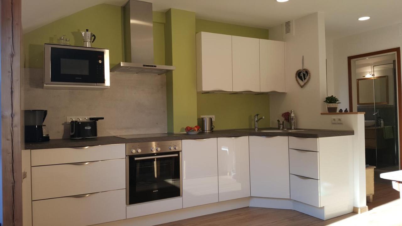 Viadolcevita - Gruene Gaestewohnung Lana Bagian luar foto
