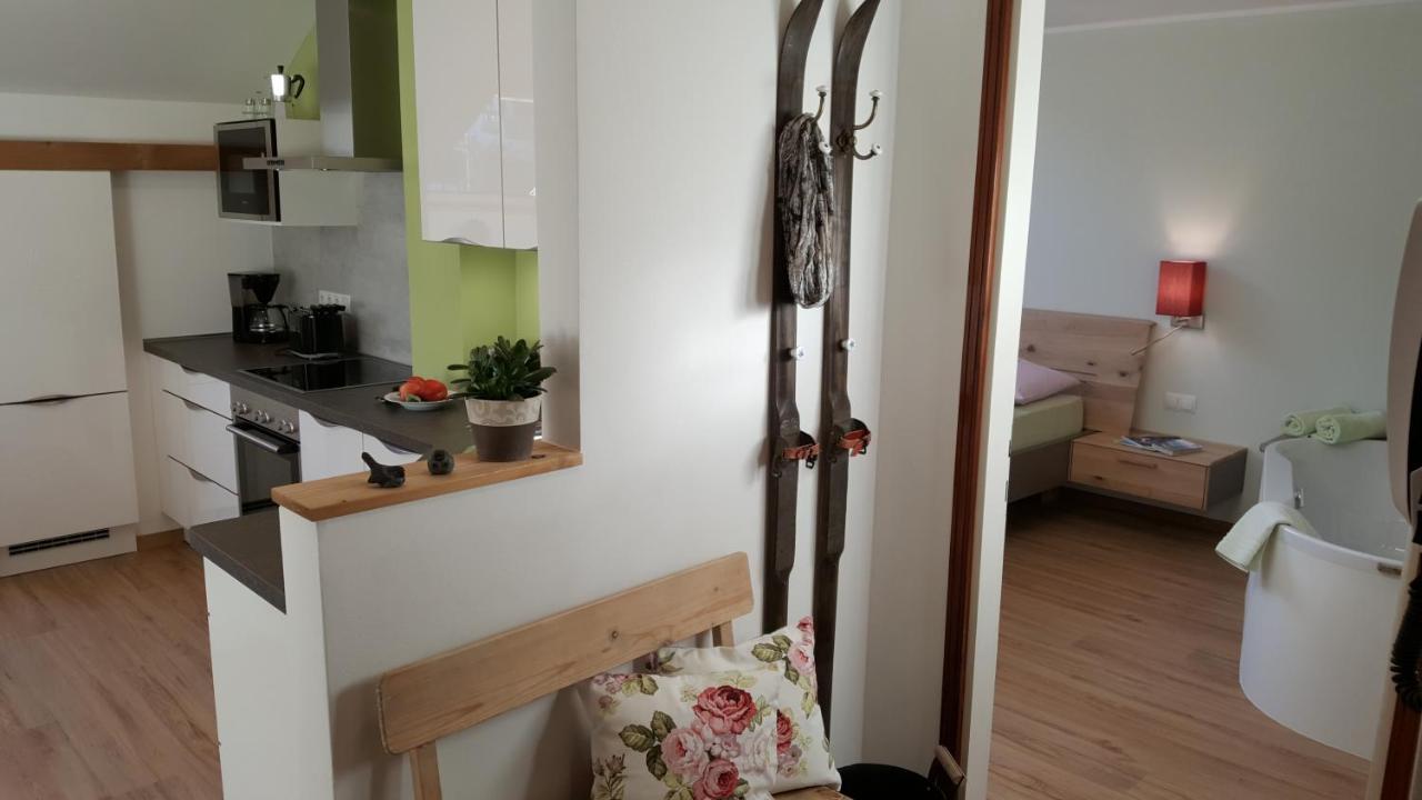 Viadolcevita - Gruene Gaestewohnung Lana Bagian luar foto